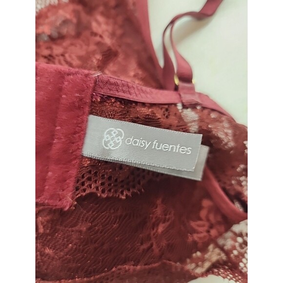 Daisy Fuentes Red Lace Wireless Deep V Lightly Padded Bra Bralette Size XL - Picture 3 of 4
